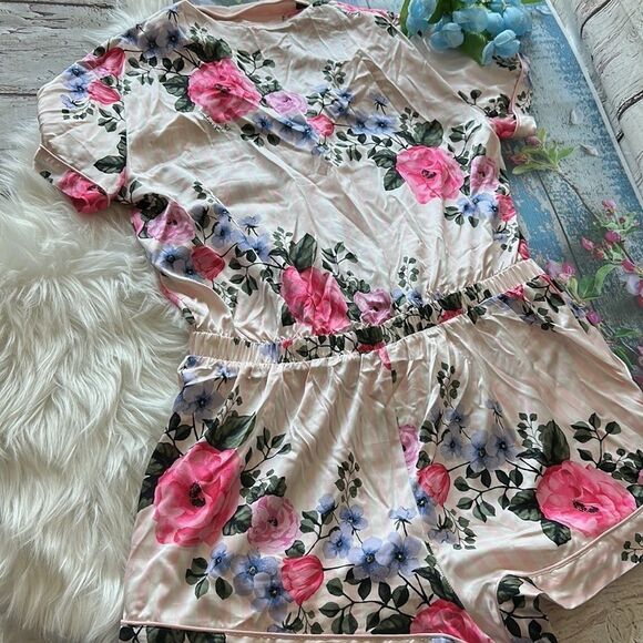 Victoria’s Secret Floral Romper - Picture 8 of 11
